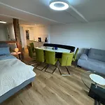 Fachwerk Und Moderne - Gemuetliche Mit 2 Schlafzimmern Und Offener Wohnkueche Apartment